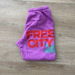 Free City 3/4 Sweatpants